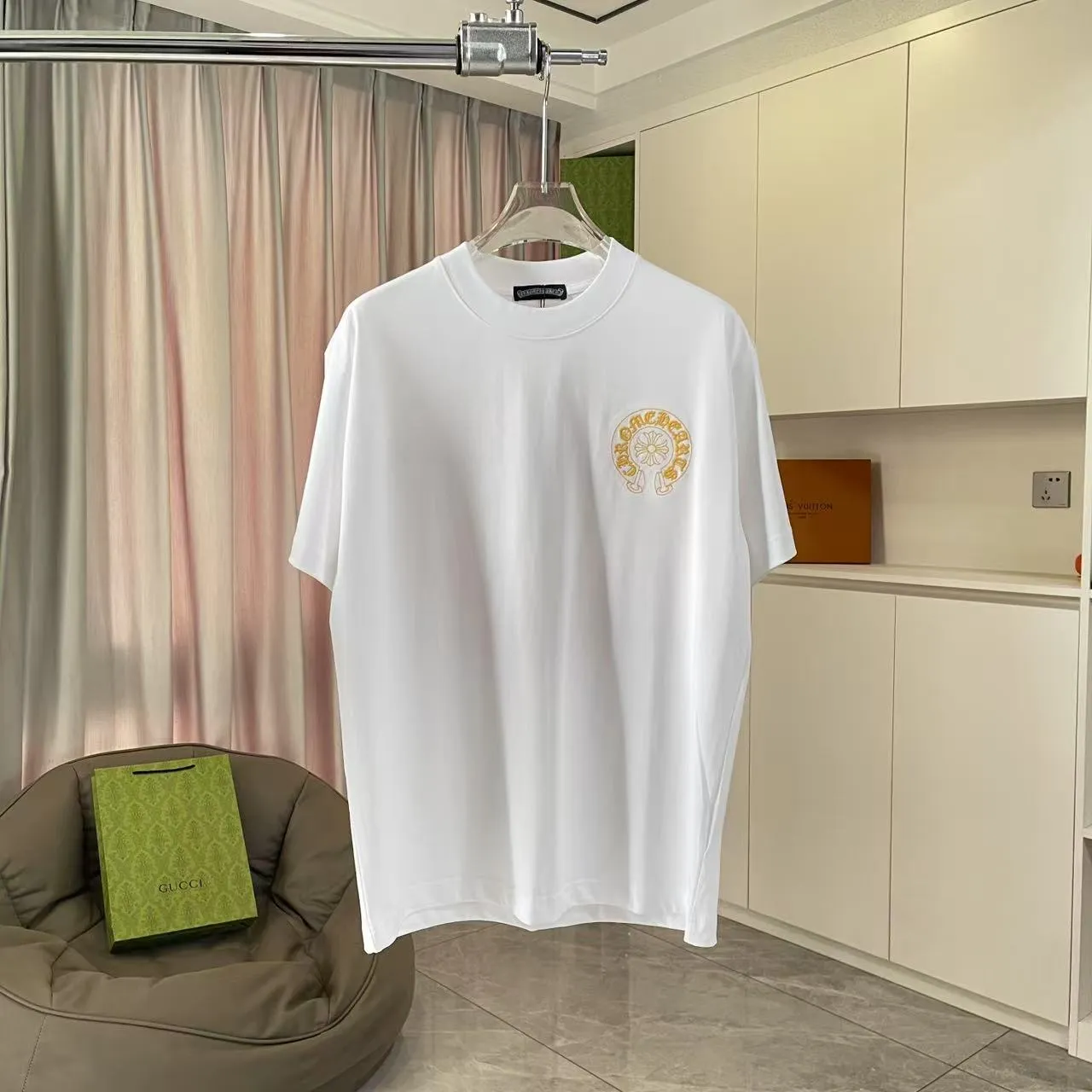 🅿️200 ch Crow* 2025 spring and summer new style Sanskrit horseshoe cross cross vacuum embroidery short-sleeved t-shirt custom fabric 300g same style for men and women Size: S M L XL XXL Five codes Color: black white